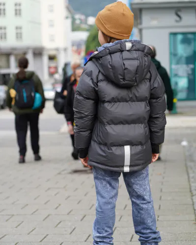 Kattnakken Bobleregnjakke Sludd junior - kattesvart